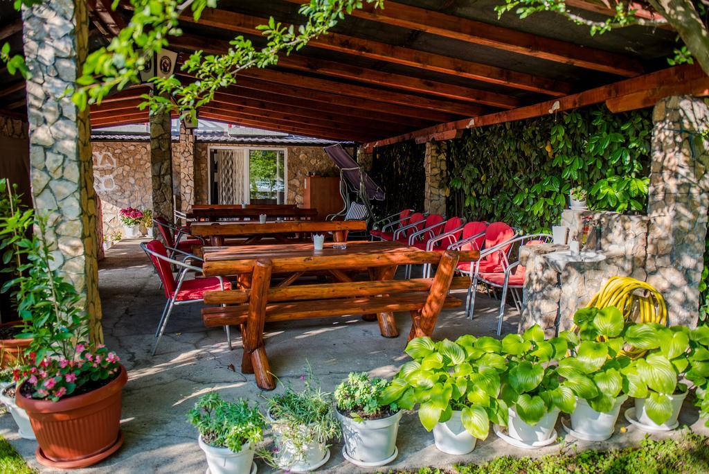 Ana Stjepan Nikolic - Pilgrim'S 2Nd Home Medjugorje Exterior photo