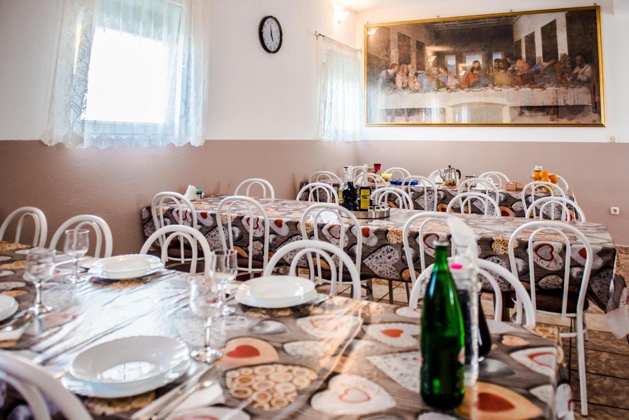 Ana Stjepan Nikolic - Pilgrim'S 2Nd Home Medjugorje Exterior photo